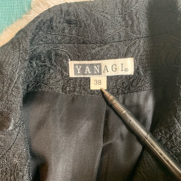 Black long coat - Picture 5 of 7